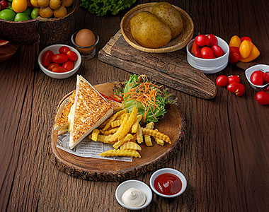 Grilled Ham & Cheese Sandwich (เเซนวิชแฮมชีส) - Angle 2