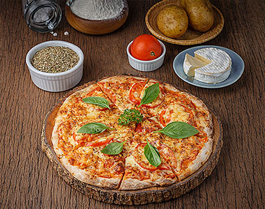 Margherita Pizza (พิซซ่ามาร์เกริต้า) - Angle 2