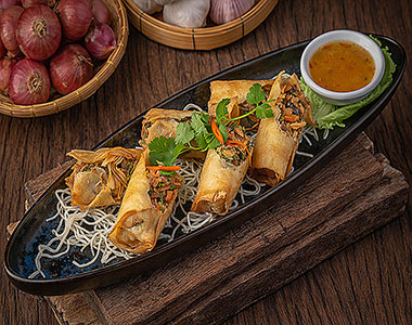 Bo Pia Tod (ปอเปี๊ยะทอด)