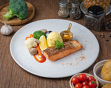 Chargrilled Salmon Steak (สเต็กปลาแซลมอนย่าง) - Angle 2