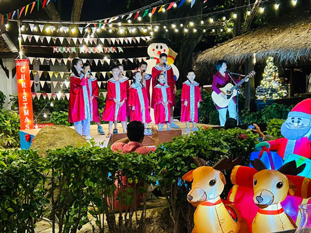 Local Koh Samui Children Caroling Group Sings For Guests